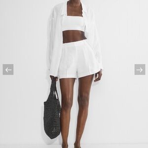 Aritzia Effortless Shorts Curve Mini
